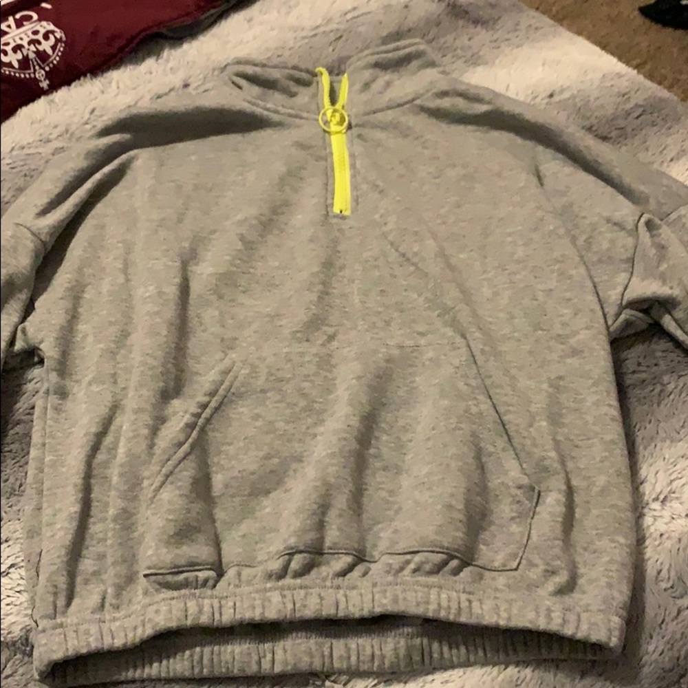 women’s cropped sweater